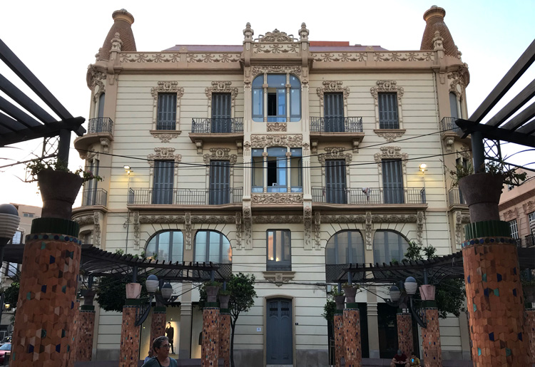 Edificio Modernista Casa de la Reconquista. Melilla